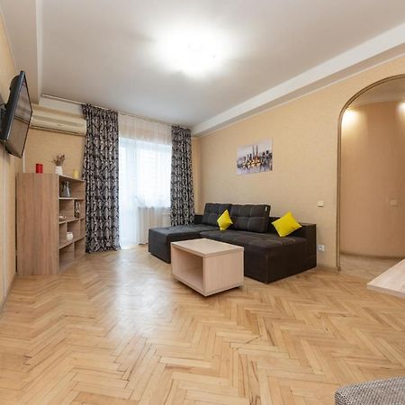1 Bedroom Apart Near Metro Pecherska Kiev Eksteriør bilde