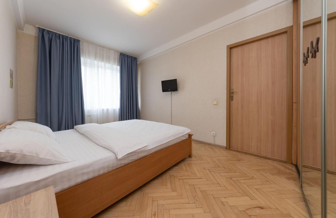 1 Bedroom Apart Near Metro Pecherska Kiev Eksteriør bilde