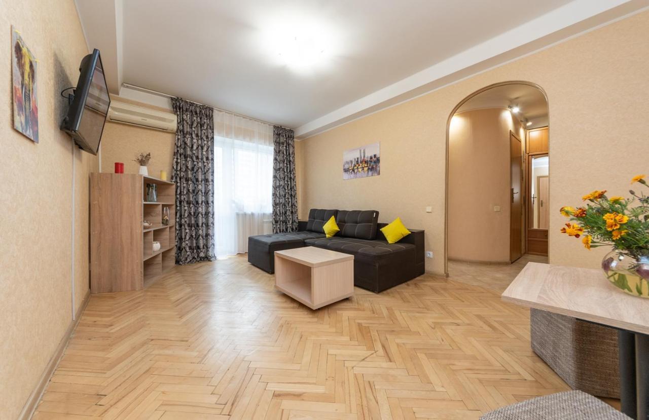 1 Bedroom Apart Near Metro Pecherska Kiev Eksteriør bilde