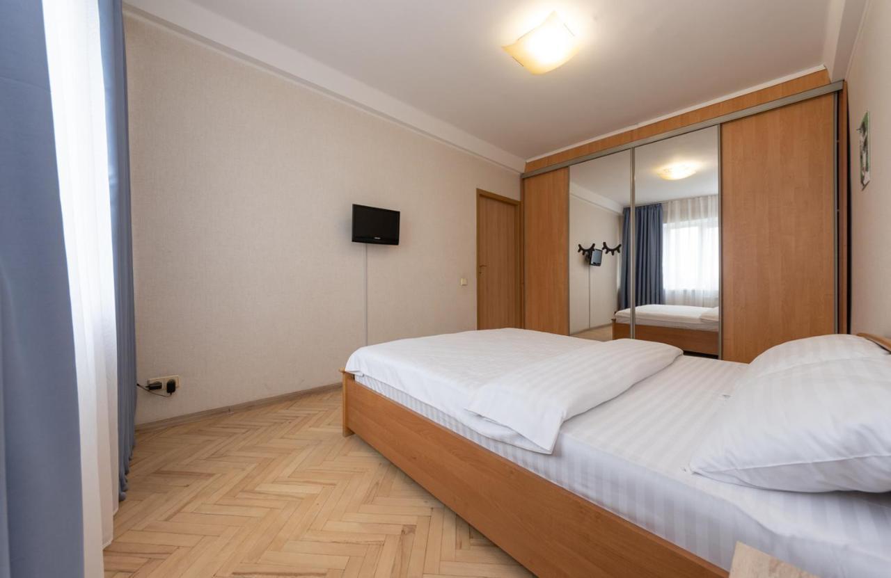 1 Bedroom Apart Near Metro Pecherska Kiev Eksteriør bilde