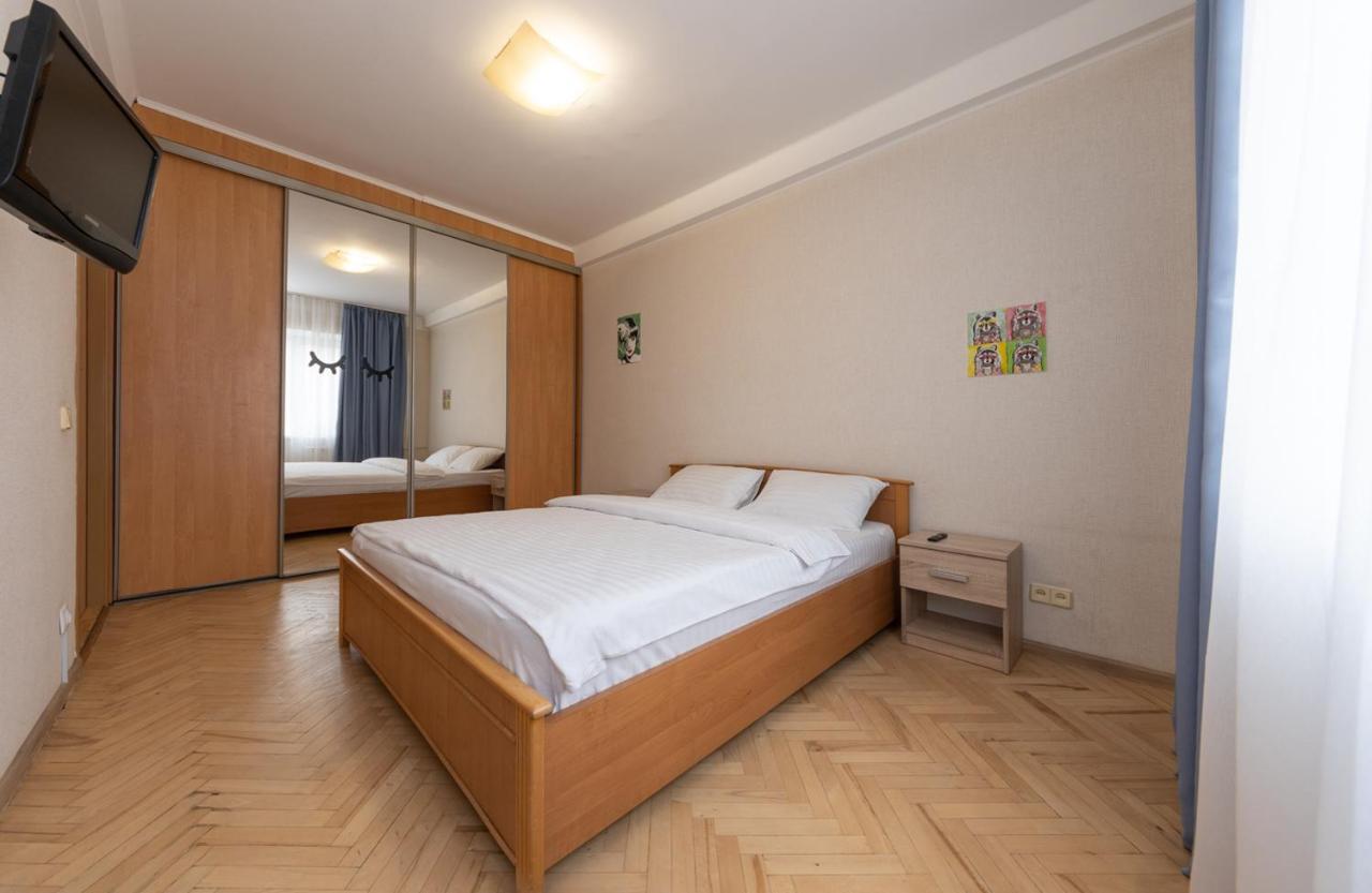 1 Bedroom Apart Near Metro Pecherska Kiev Eksteriør bilde