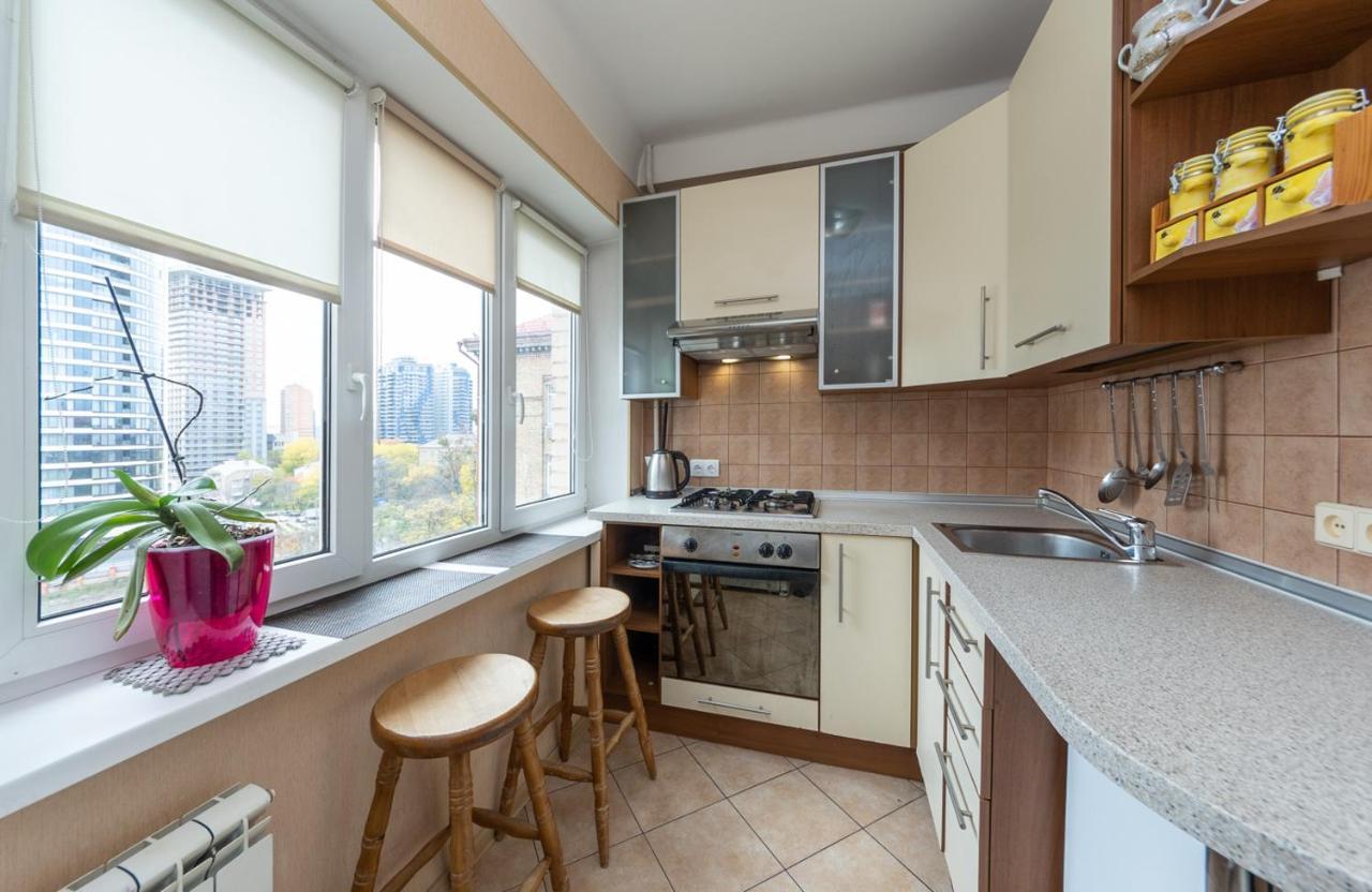1 Bedroom Apart Near Metro Pecherska Kiev Eksteriør bilde